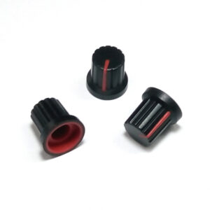 DUGME ZA POTENCIOMETAR 6mm PLASTICNO CRNO-CRVENO