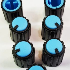 DUGME ZA POTENCIOMETAR 6mm PLASTICNO CRNO-PLAVO