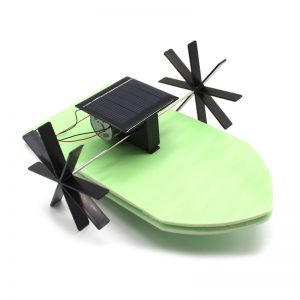Ručno rađena igračka na točkovima sa solarnom energijom