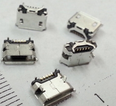 KONEKTOR MIKRO USB/TABLET/smd