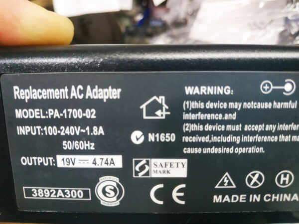 ADAPTER ZA LAPTOP 19V4,74A