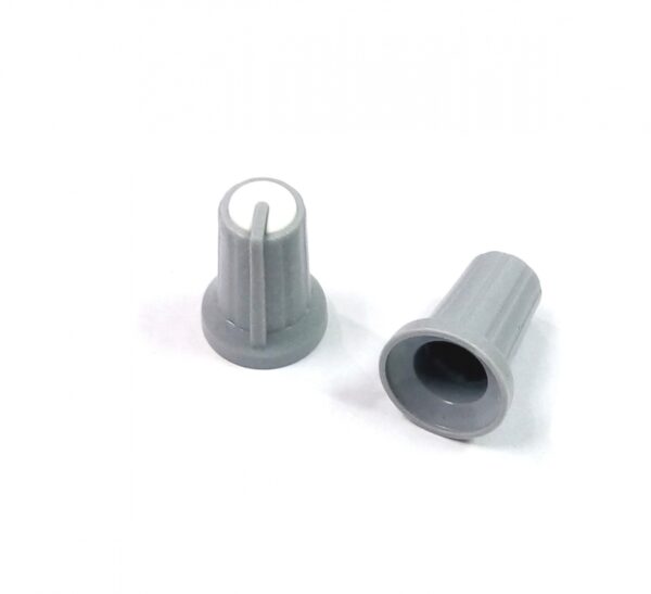 DUGME ZA POTENCIOMETAR 6mm PLASTICNO SIVO-BELO