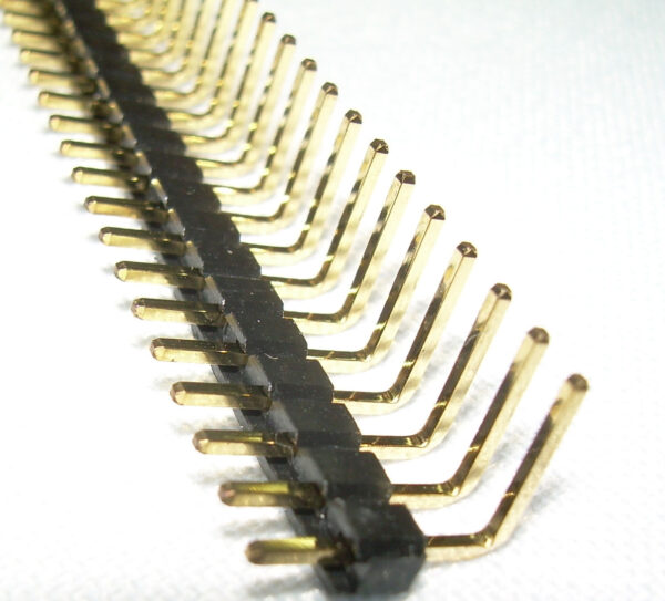 LEMNA LETVA M-M 1X40 PINA 90°