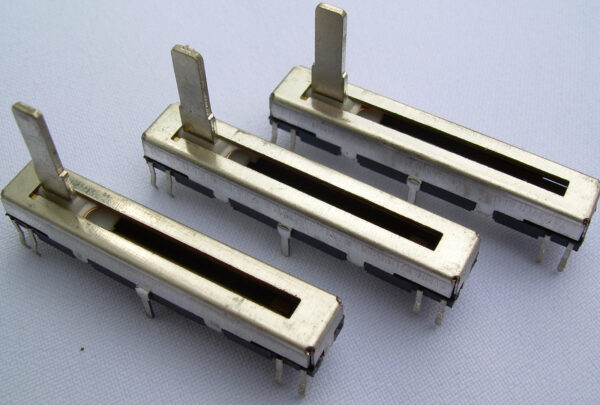 SIBER POTENCIOMETAR B10K 45mmT1 STEREO